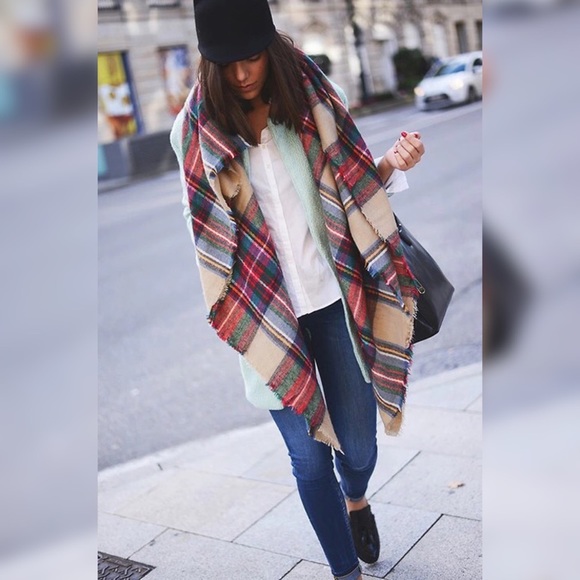 💥 SALE Classic Tartan Plush Plaid Blanket Scarf - Picture 4 of 8